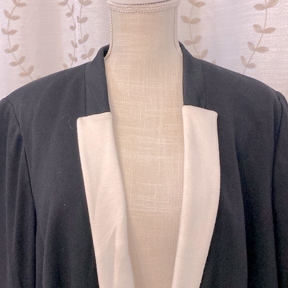 INC international concepts black & Ivory woman’s blazer fully lined knit plus - Picture 3 of 14